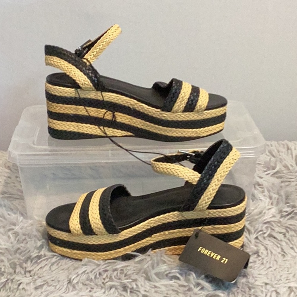 Forever 21 straw wedges size 6.5